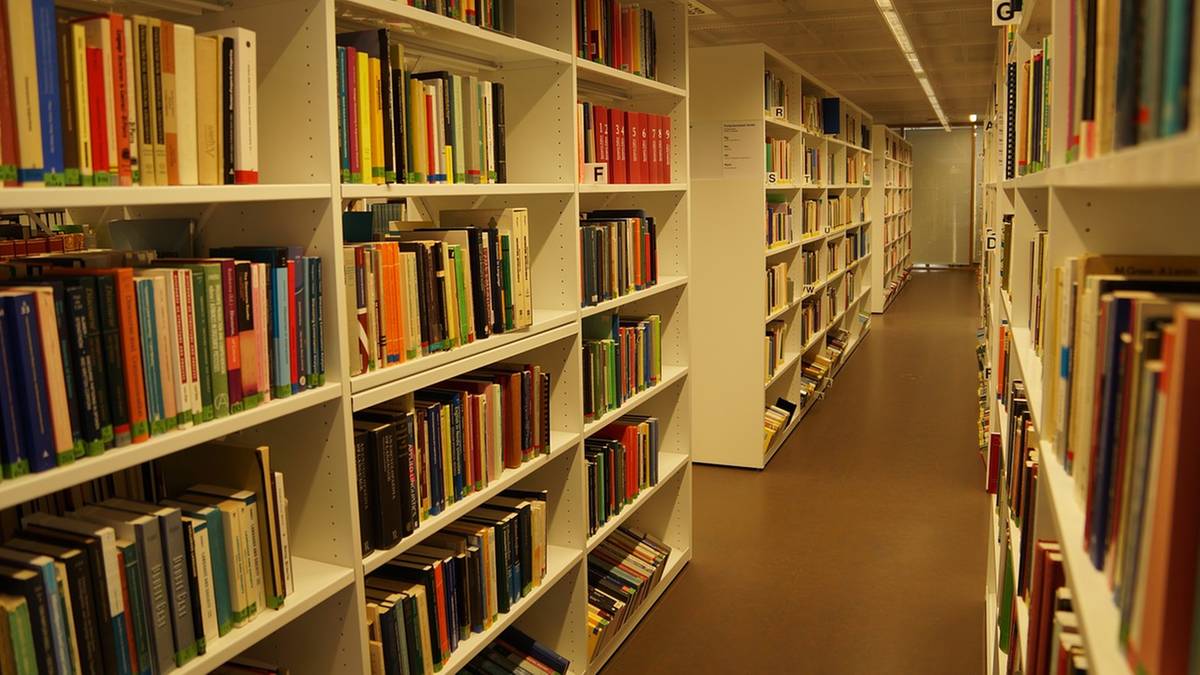 Oslo's Future Library seals 100 manuscripts for readers in the 22nd century