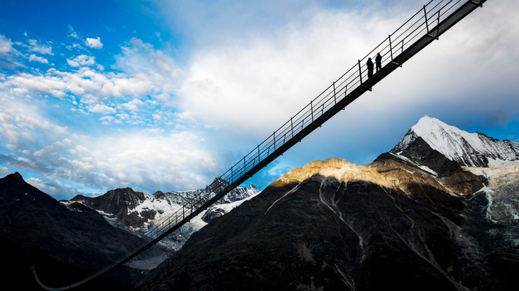 Najdłuższy na świecie most wiszący już dostępny dla turystów. Ma prawie 500 m długości