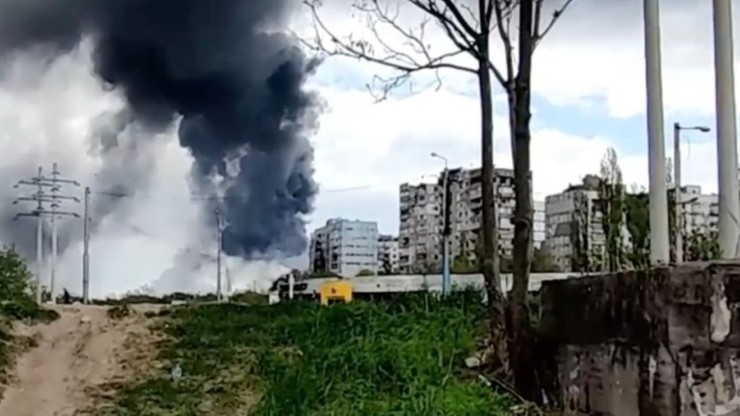 Ukraina. Doradca mera Mariupola: zakłady Azowstal płoną na skutek rosyjskiego bombardowania