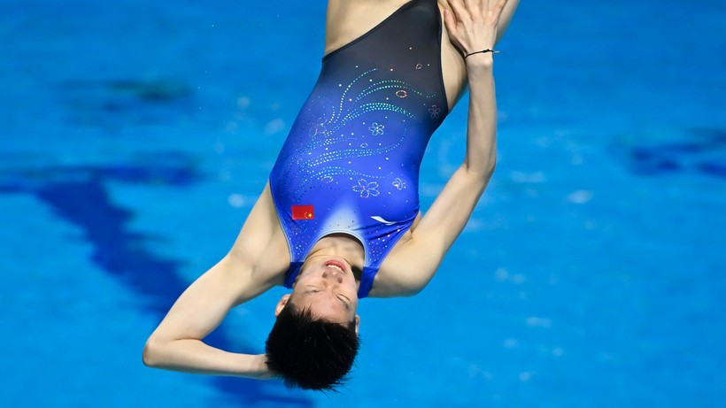 MŚ w pływaniu: Trzy złote medale chińskich skoczków do wody