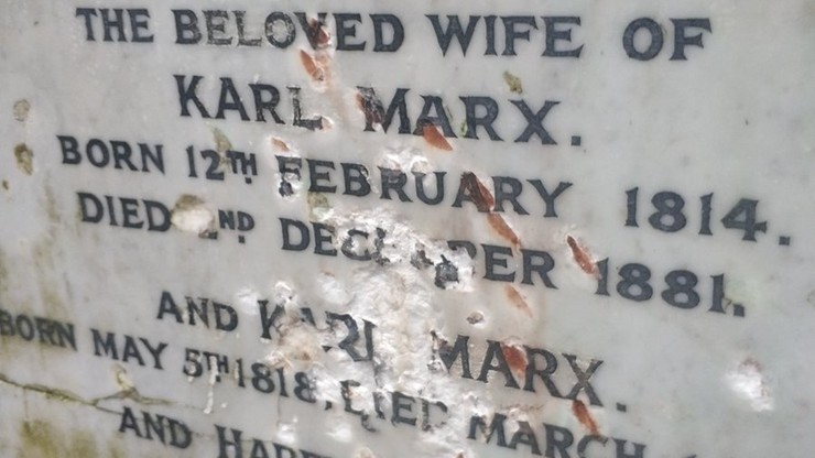 Zdewastowano grób Karola Marksa na cmentarzu w Londynie