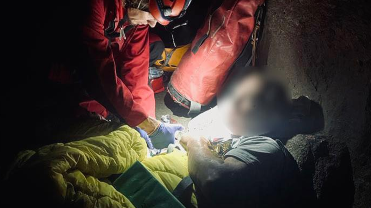 Beskidy: Wypadek w Jaskini Malinowskiej. Turysta złamał obie ręce