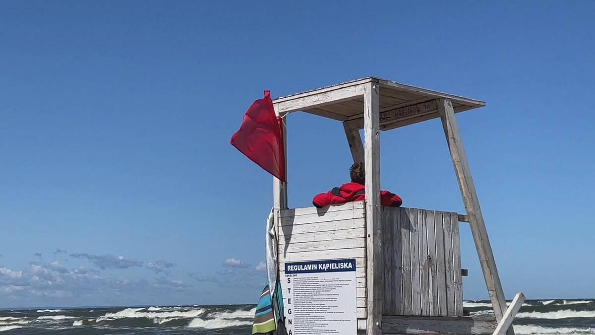 Zamknięte kąpieliska. Czerwone flagi na popularnych plażach
