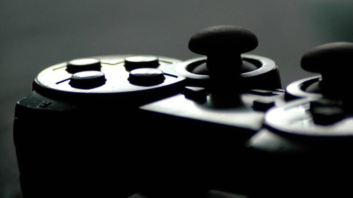 Gry komputerowe pod lupą UOKiK. Problemy PlayStation Store i Steam