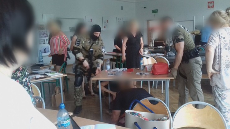 Śledztwo po symulacji ataku terrorystycznego w szkole w Barczewie