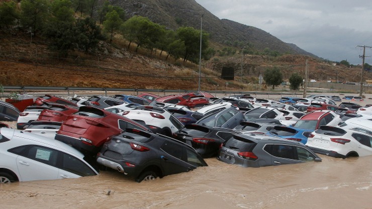 Cztery ofiary śmiertelne powodzi w Hiszpanii. Sytuacja może się pogorszyć