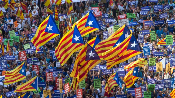 Bilans ofiar zamachów w Katalonii wzrósł do 16