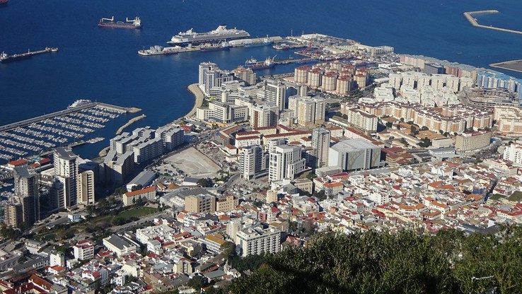 Zaszczepią całą populację do końca marca. Plany Gibraltaru