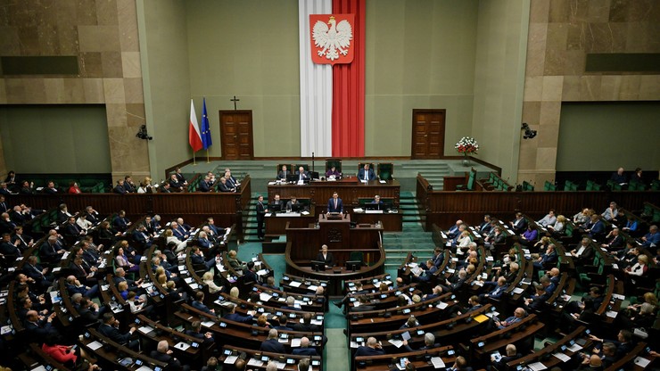 Wojna w Ukrainie. Sejm przyjął ustawę sankcyjną dot. zamrażania majątków osób wspierających Rosję