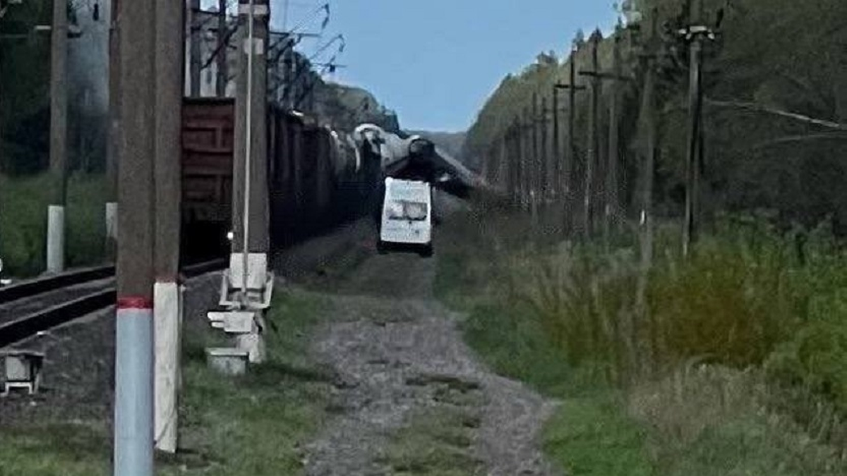 Rosja: Wykolejenie pociągu towarowego. "Nieokreślony ładunek wybuchowy"