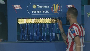 Cracovia - Lechia Gdańsk: Niecodzienna ceremonia dekoracji. Piłkarze sami odebrali medale (WIDEO)