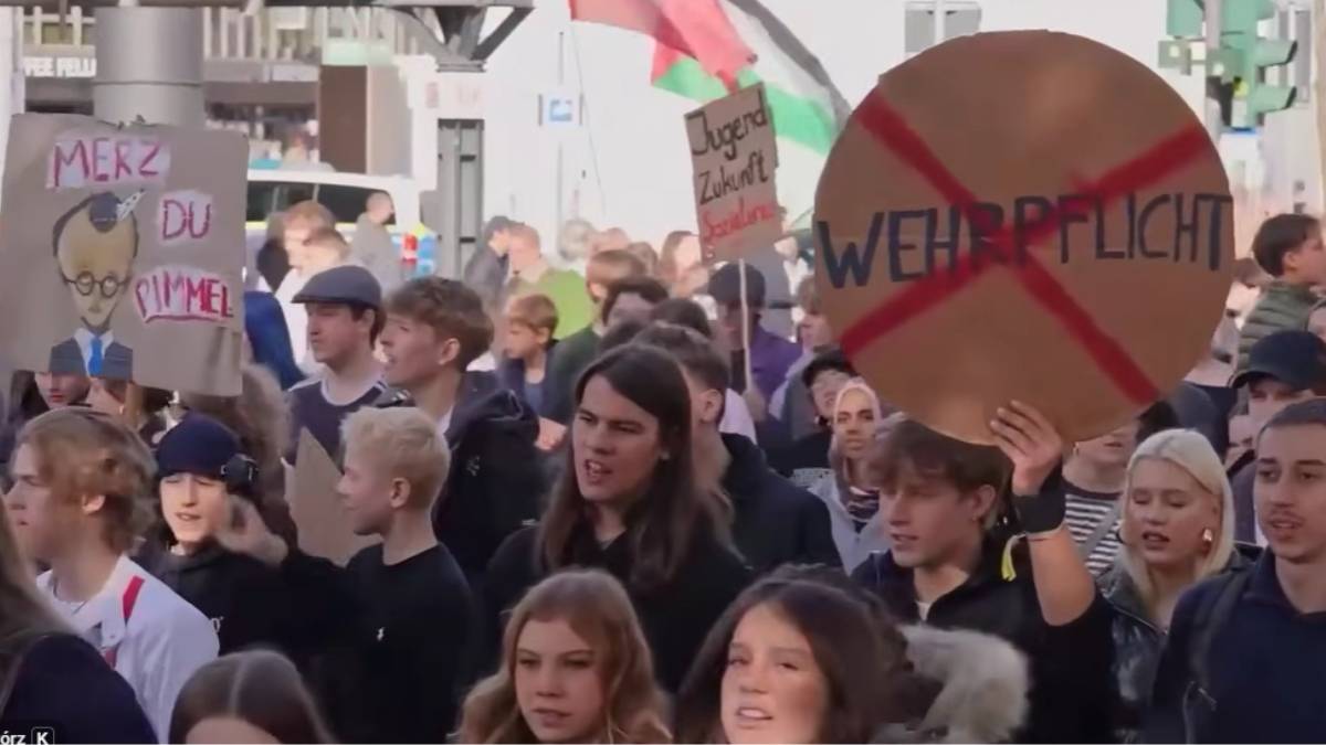 Uczniowie wyszli na ulice w Niemczech. "Nie weźmiemy udziału w waszych wojnach"