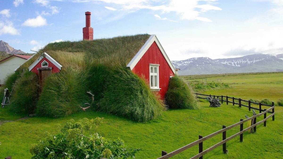Tradycyjna zabudowa na Islandii. Fot. Max Pixel.