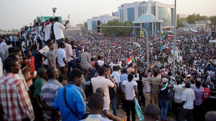 Tymczasowa Rada Wojskowa przejmuje władzę w Sudanie. Na jej czele minister obrony