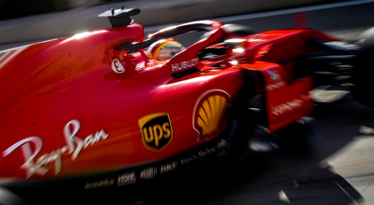 GP Bahrajnu: Vettel wygrał kwalifikacje, Hamilton ruszy z dziewiątego miejsca