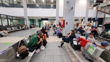 Polacy utknęli na lotnisku na Zakynthos bez bagaży. "Jedna rodzina pożycza coś drugiej"