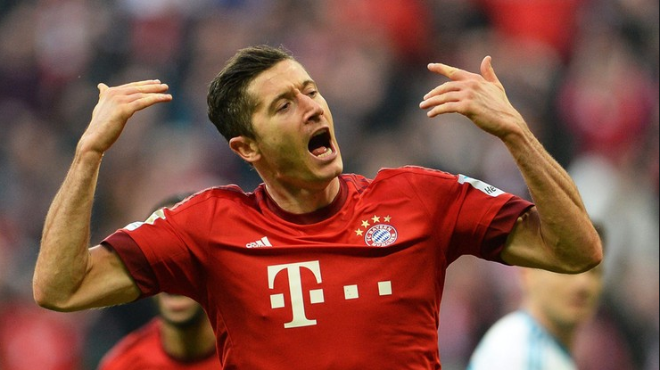 Jak wykształceni są piłkarze Bayernu? "Lewy" w czołówce