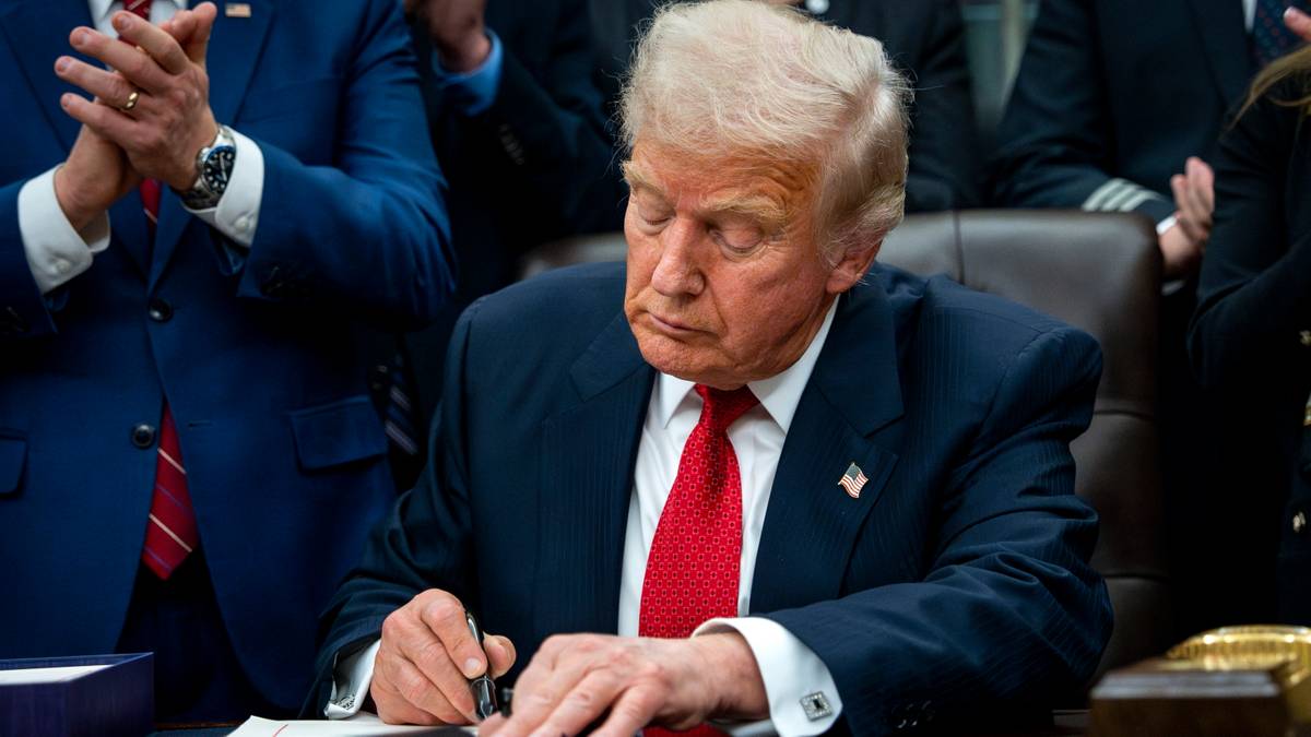 Najdłuższy shutdown w historii USA zakończony. Donald Trump złożył podpis