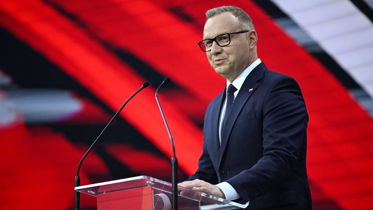 Prezydent na czele, zmiany na podium. Ranking zaufania do polityków