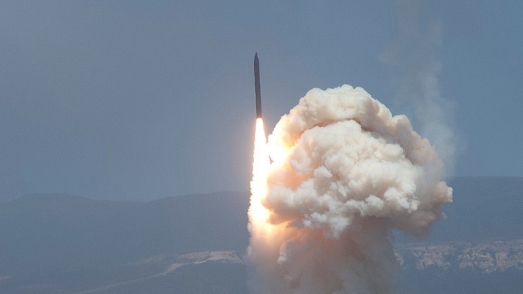 Iran testuje nowe pociski i systemy radarowe. Nie zważa na sankcje USA