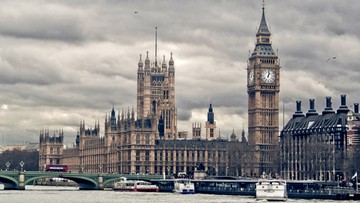 Wielka Brytania: przed parlamentem aresztowano mężczyznę z nożem