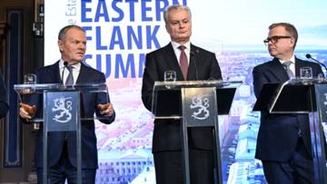Trzech polityk&oacute;w podczas szczytu wschodniej flanki NATO w Finlandii.