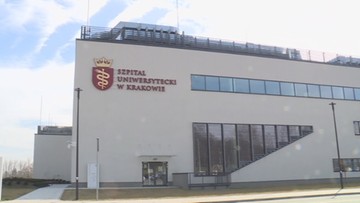 Oblężony szpital w Krakowie. "Jest bardzo ciężko"