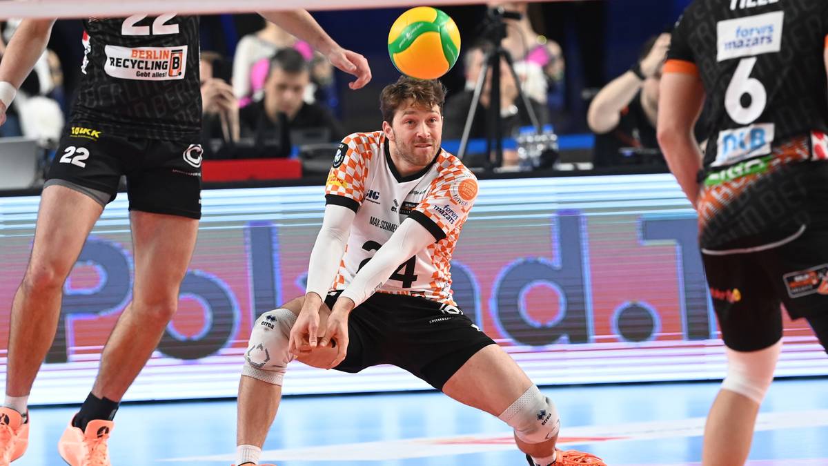 Polscy siatkarze o krok bliżej mistrzostwa. Pewne 3:0 na start