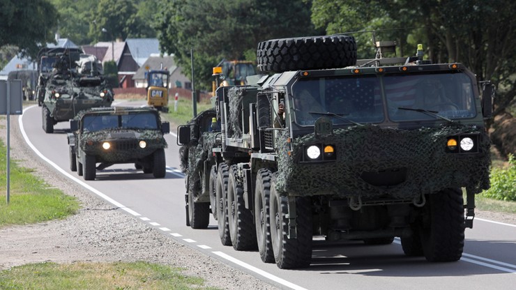Kolizja dwóch wojskowych ciężarówek podczas ćwiczeń Saber Strike-18