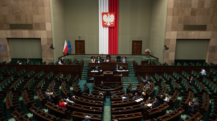 Sejm przesuwa posiedzenie. Wszystko przez koronawirusa