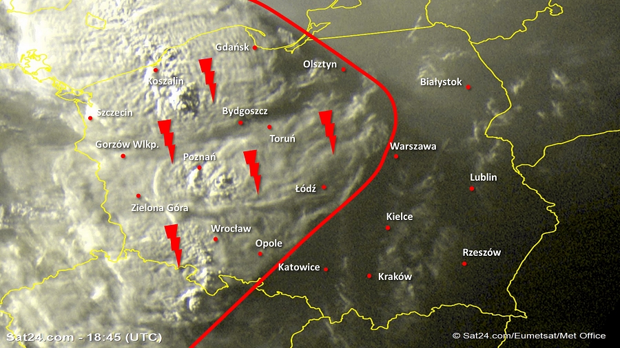 Zdjęcie satelitarne Polski w dniu 15 czerwca 2019 o godzinie 20:45. Dane: Sat24.com / Eumetsat.