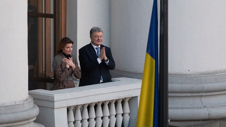 Kilka tysięcy ludzi podziękowało Poroszence za prezydenturę. "Nie wycofuję się z polityki"
