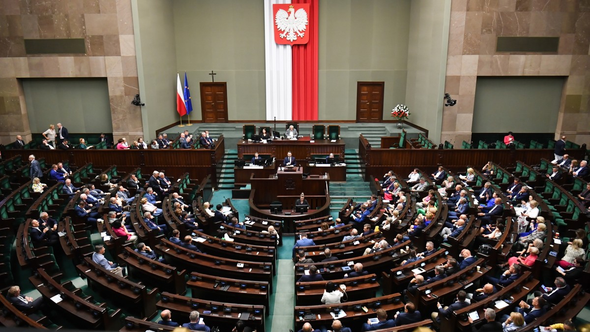 Sejm. Od 1 stycznia 2024 r. świadczenie 500 plus wzrośnie do 800 zł