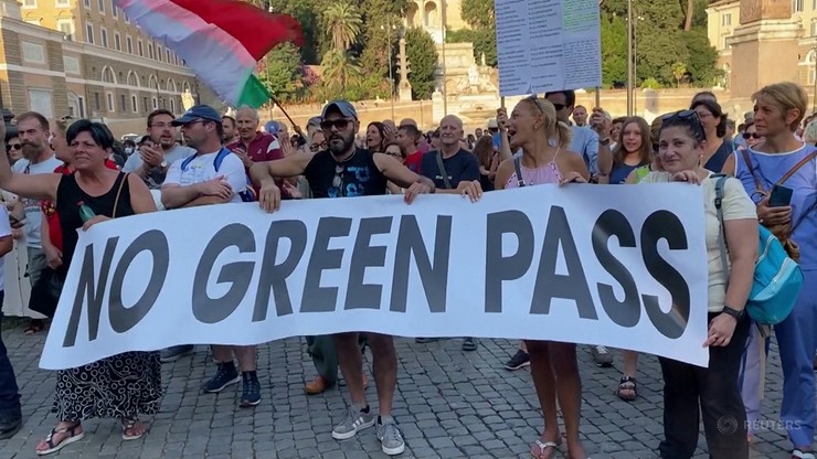 Włochy. Protesty przeciw przepustkom sanitarnym. Zapowiedziano blokady w ponad 50 miastach
