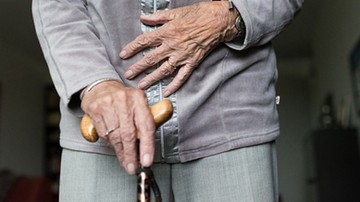 "Aktywna eutanazja" seniorów, zamiast leczenia Covid-19. Lekarz o sytuacji w Szwecji