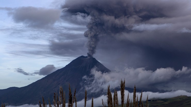 Ekwador: uaktywnił się potężny wulkan. Zobacz zdjęcia