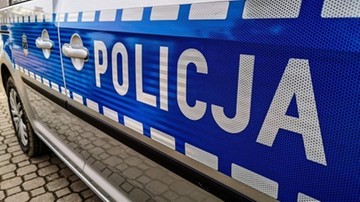"Próba zabójstwa policjantów" w Warszawie. 23-latek chciał zdetonować auto