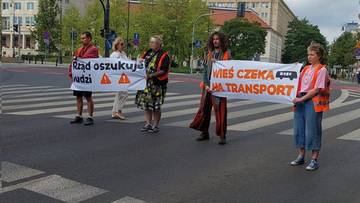 Jesteśmy gotowi na rozmowy - jesteśmy gotowi na wielogodzinne blokady - zapowiadają działacze Ostatniego Pokolenia. 
