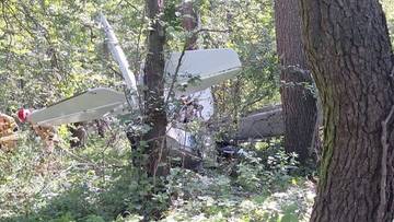 Samolot spadł w powiecie łowickim. Pilot w szpitalu, lądował śmigłowiec LPR