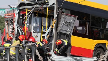 Wypadek autobusu w Warszawie. Kierowca zatrzymany ...