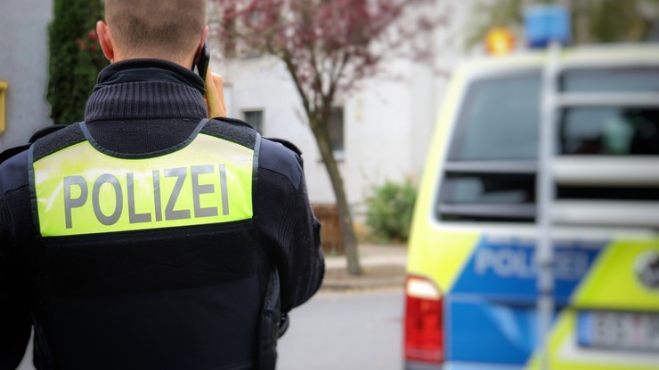 Niemcy. 10-latek rzucał w policjantów nożami. Funkcjonariusze musieli użyć gazu pieprzowego