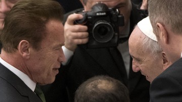 "Kobiety są odważniejsze od mężczyzn". Papież na spotkaniu m.in. ze Schwarzeneggerem