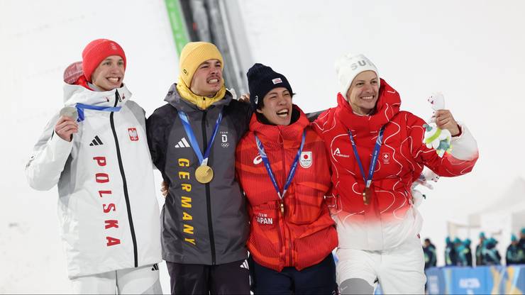 Kacper Tomasiak został srebrnym medalistą zimowych igrzysk olimpijskich na skoczni normalnej w Predazzo!