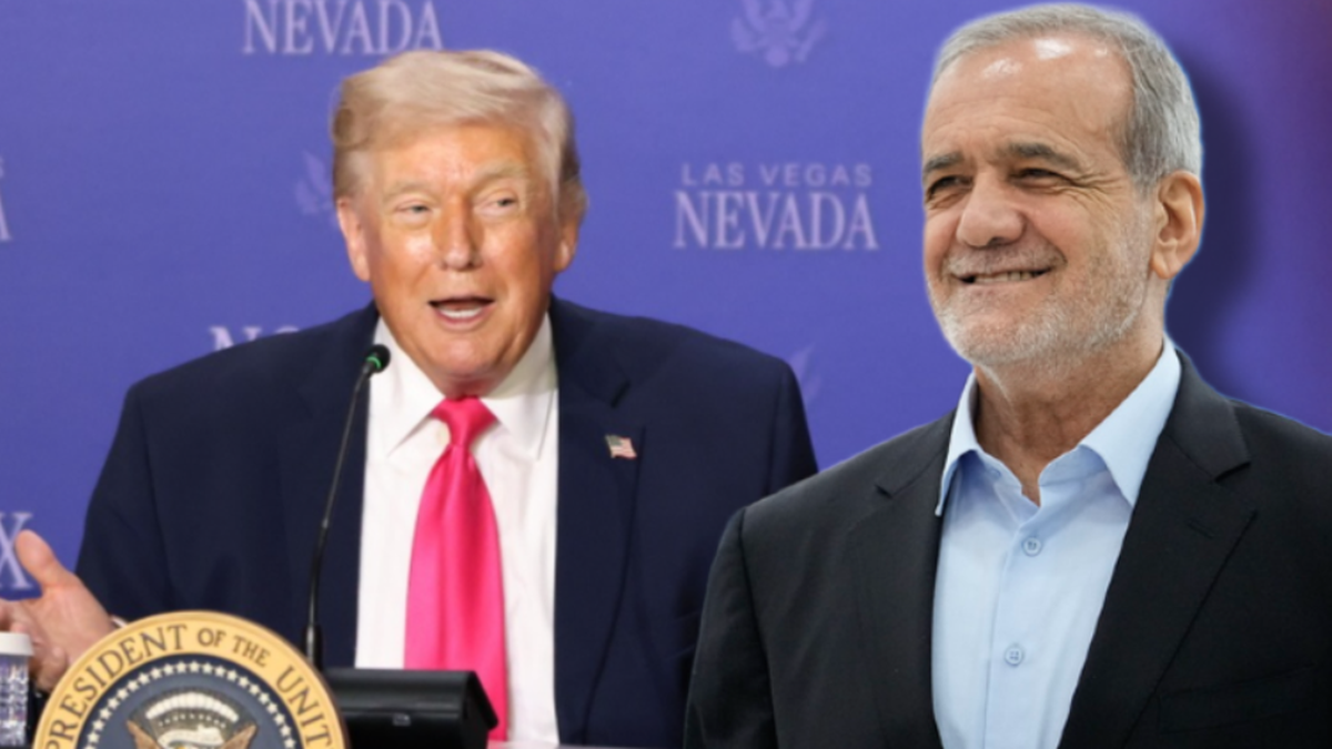 Donald Trump przemawia za m&oacute;wnicą, obok niego stoi Masud Pezeszkian.