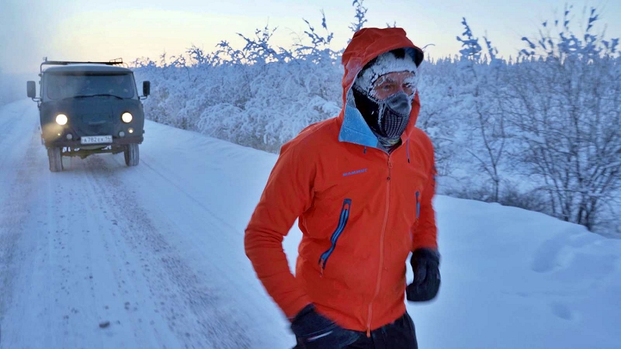Dmitrij Wołoszyn podczas ekstremalnego maratonu. Fot. yakutia.com