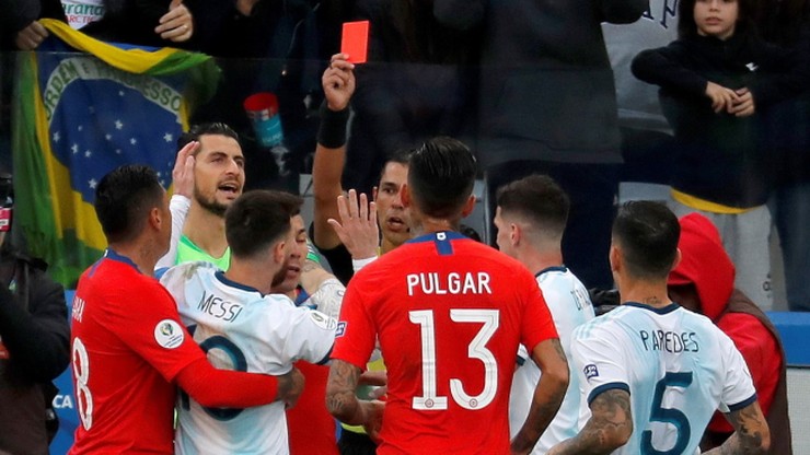 Copa America: Dlaczego Messi dostał czerwoną kartkę? Dziennikarze dotarli do protokołu (WIDEO)
