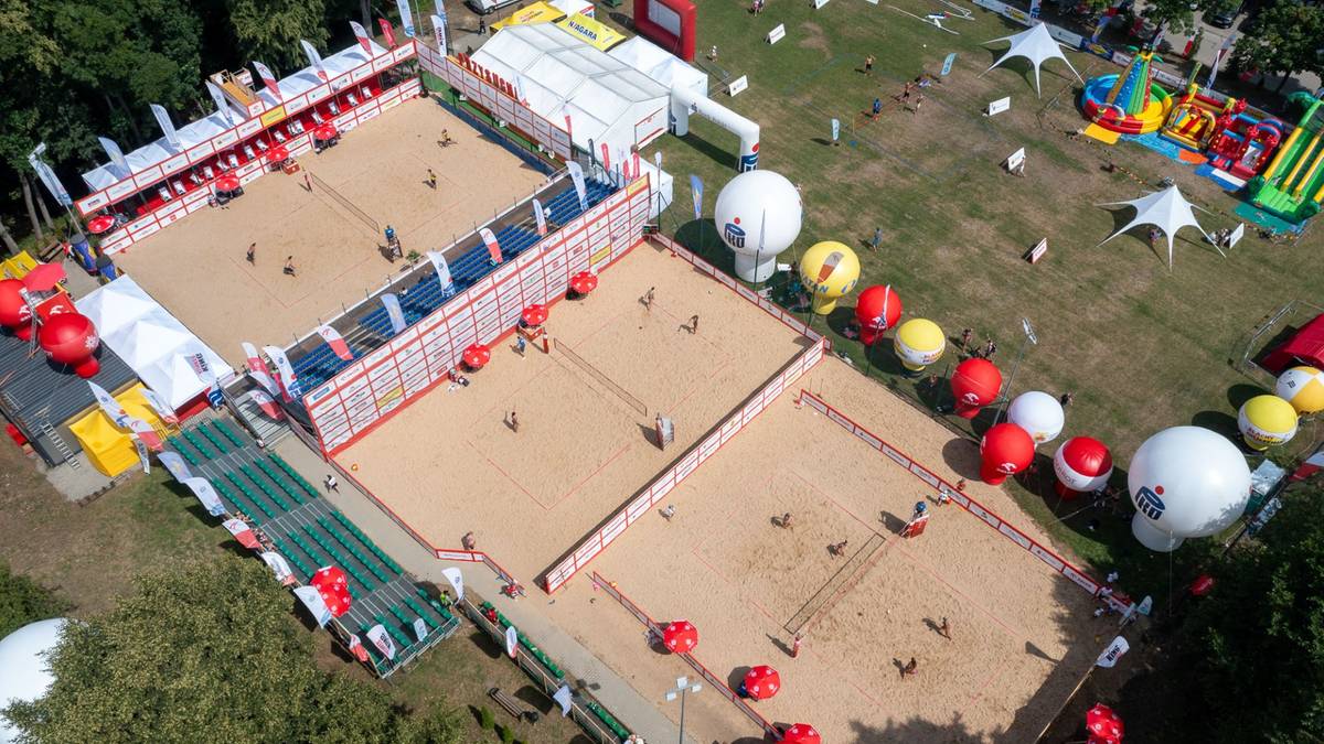 Znamy pierwszych półfinalistów ORLEN Beach Volley Tour PKO Przysucha 2024. W niedzielę już wielkie finały