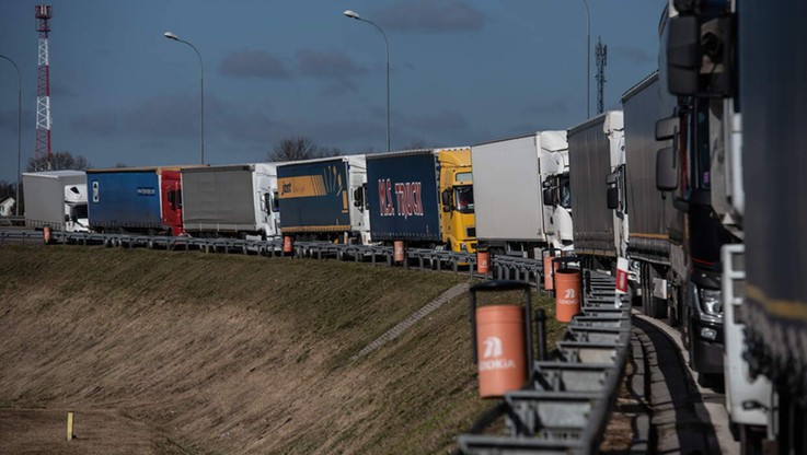 Samochody ciężarowe z Rosji i Białorusi utknęły w Polsce. Powodem sankcje przeciwko Rosji
