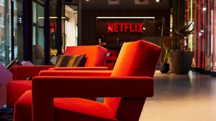 Koniec z dzieleniem się kontem Netflix? Gigant chce zarabiać dużo więcej