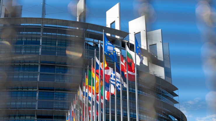 Szefowie MSZ Francji i Niemiec wyrazili wsparcie dla Komisji Europejskiej w sporze z Polską